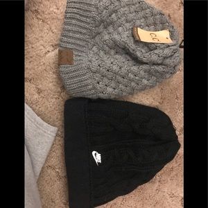 beanies new w/ tags!!   never worn😊